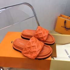 Louis Vuitton Slippers